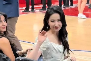刘亦菲NBA观赛穿搭价值几十万，美貌引发国际关注