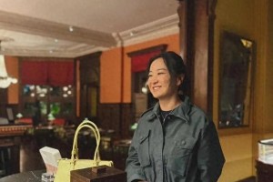贾玲43岁逆袭：从胖妞到时尚女王，瘦身100斤引爆全网