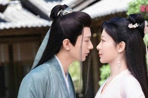 杨紫成毅《沉香如屑》吻戏花絮曝光，甜蜜教学引热议