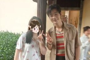 杭州妈妈春假偶遇黄晓明Ella，穿睡衣合影成焦点