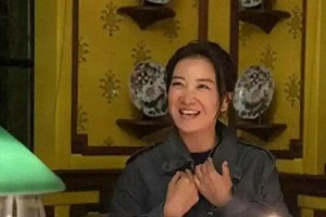 贾玲43岁生日大变样：瘦身成功后的自信与蜕变