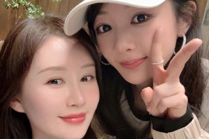 舒畅杨紫五一节前同框，童星姐妹花亲密合影
