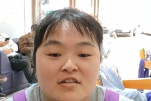 向佐与理发师晓华同框直播，揭秘无套路理发流量密码