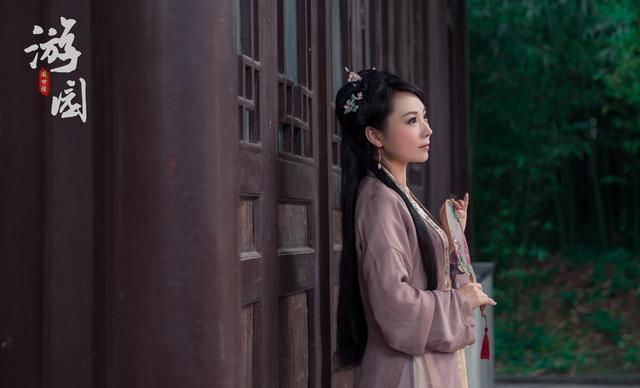 向晚歌与秦墨池情感互动