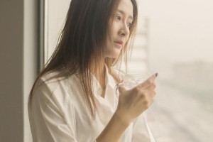 李伟针灸救丈母娘引发家庭风波